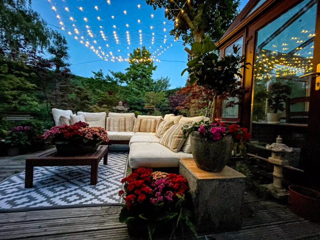 outdoor living, outdoor living spaces 